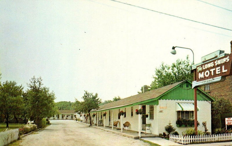 Long Ships Motel - Vintage Postcard